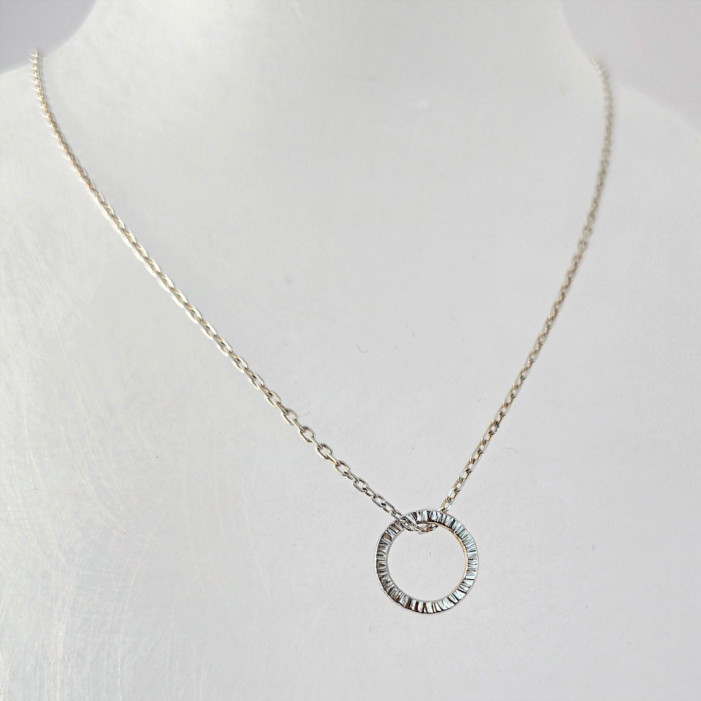 Circle Pendant Necklace Silver