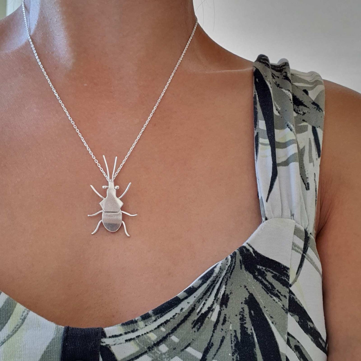 Assassin bug necklace, silver