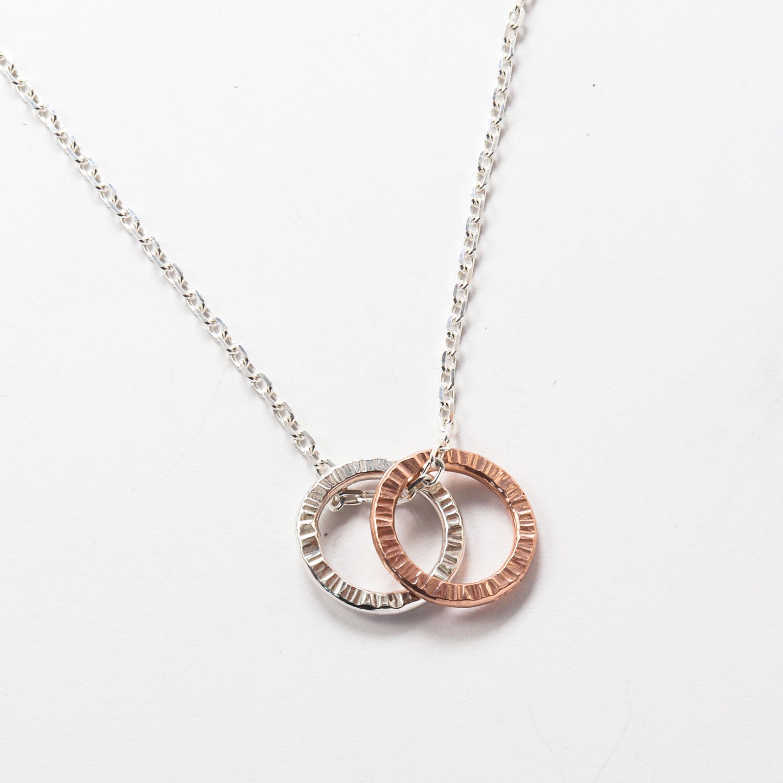 Rose gold interlocking hot sale circle necklace